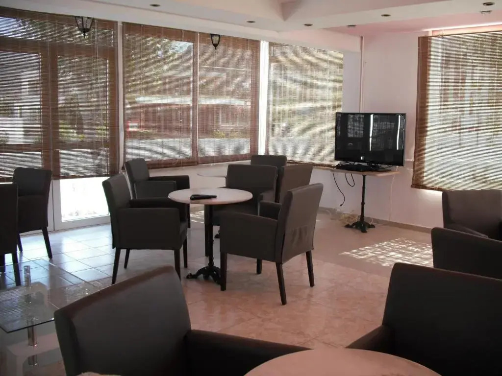 gallery_image_hidden_28