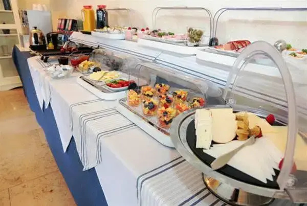 Food & Beverage