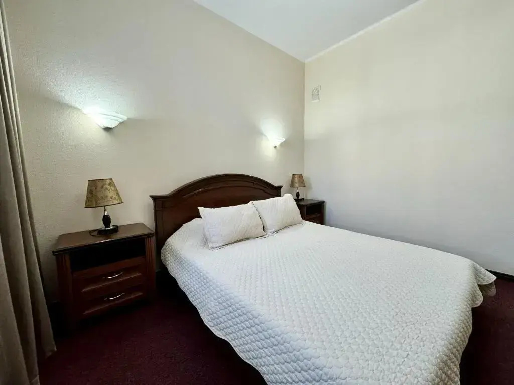 Double Junior Suite (full double bed)