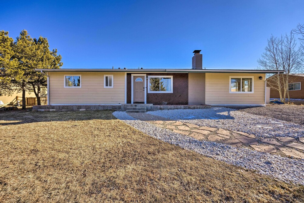 Hike, Bike & Fish: Gem w/ Hot Tub in Woodland Park