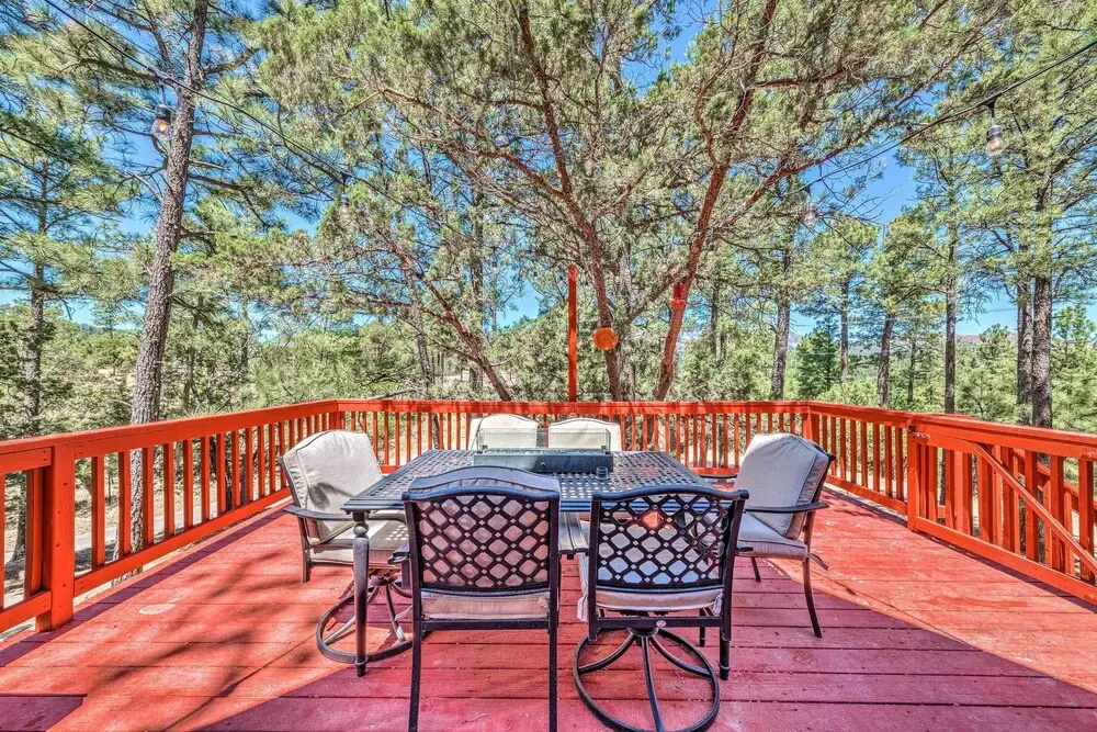 Pet-friendly Ruidoso Cabin w/ Deck & Grill!