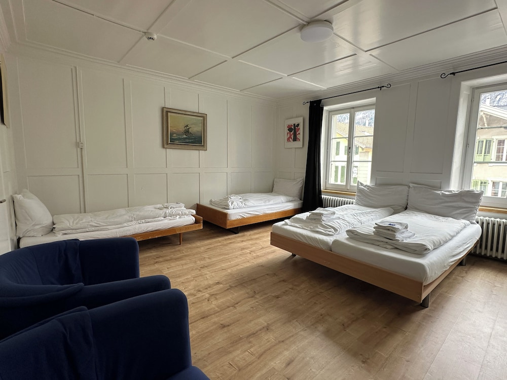 Standard Quadruple room with city view