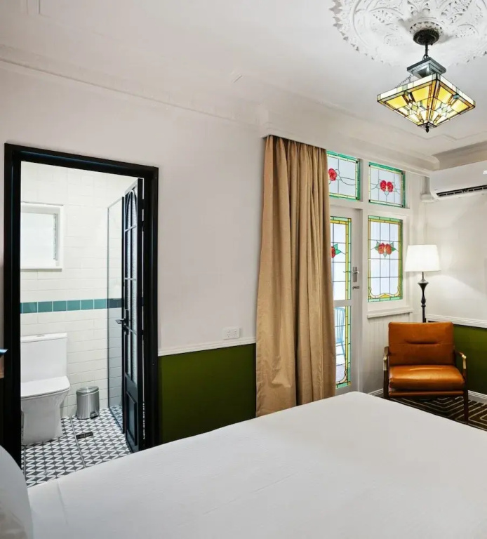 Deluxe Double room with balcony (full double bed)