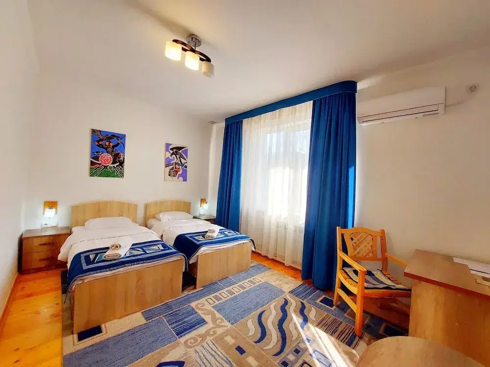 Economy Double room (twin beds)