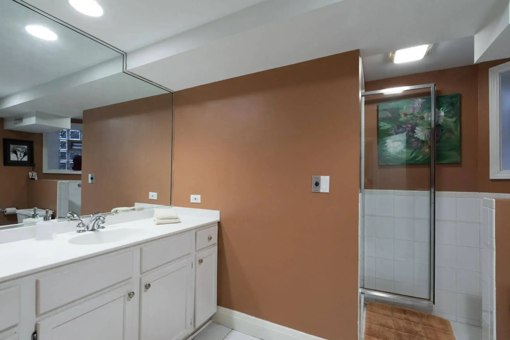 Chicago Guest House on Newport Avenue - фото 10