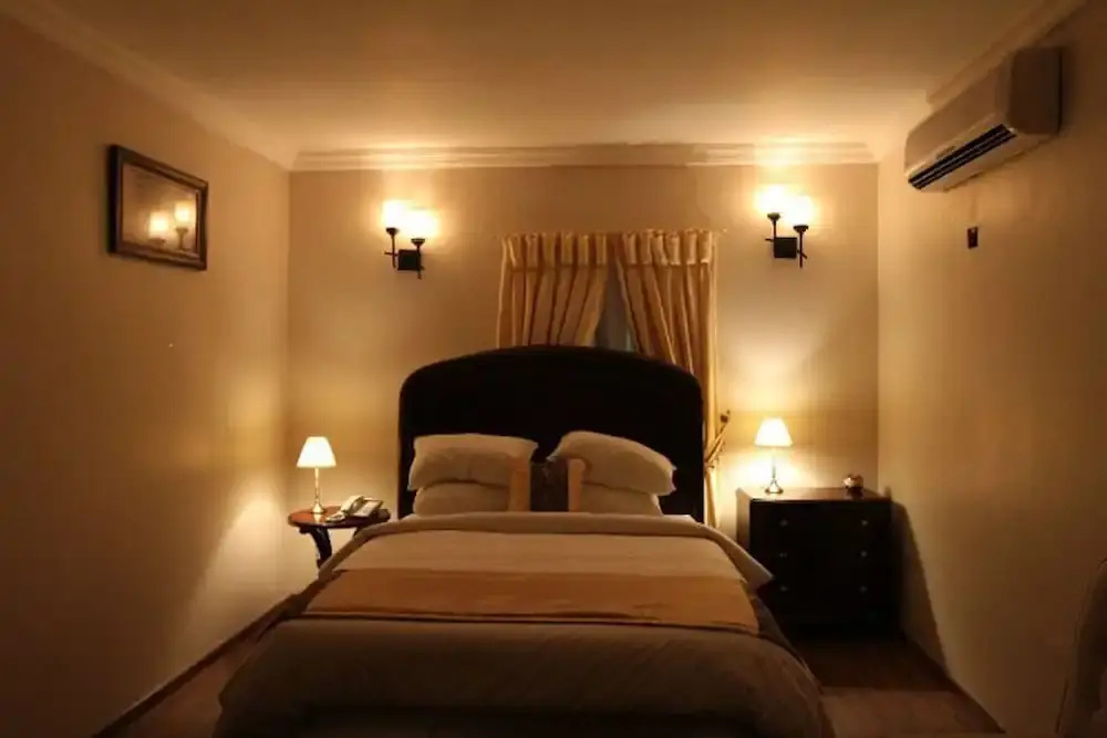Fryburg Suites - Chambres