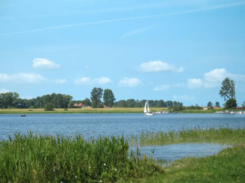 Beach & Waterfront