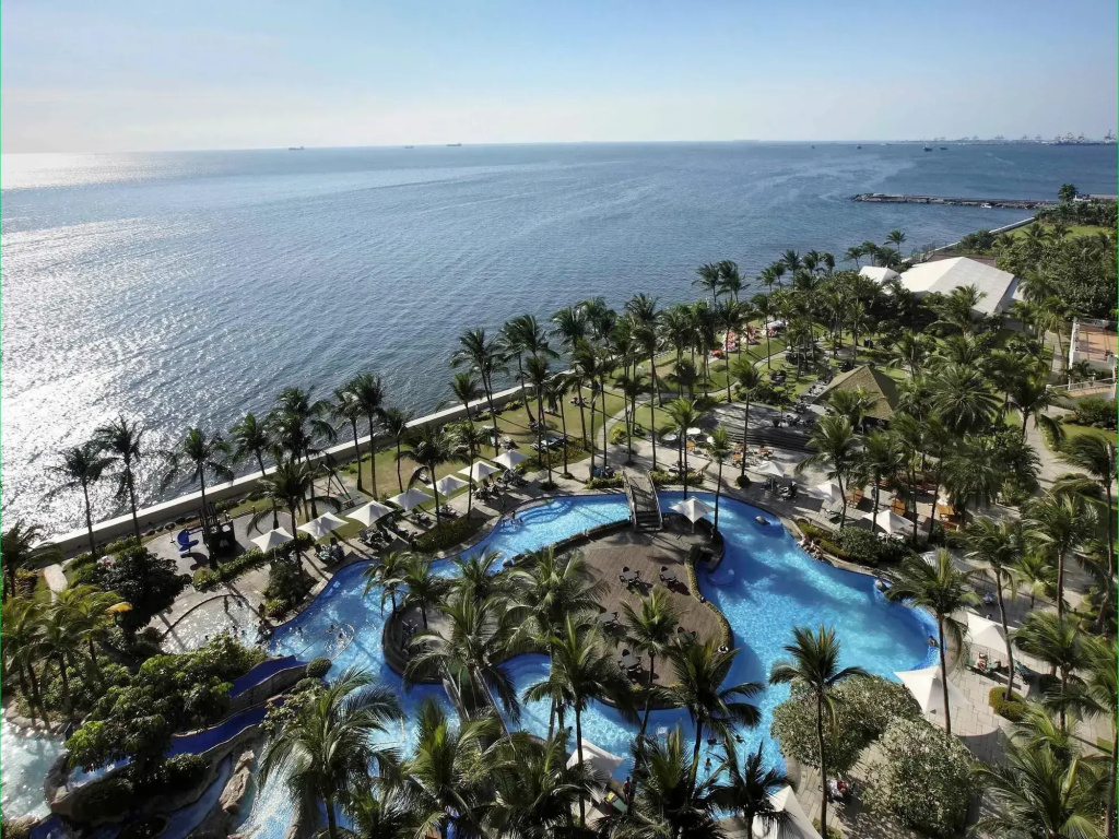 Sofitel Philippine Plaza Manila - 2