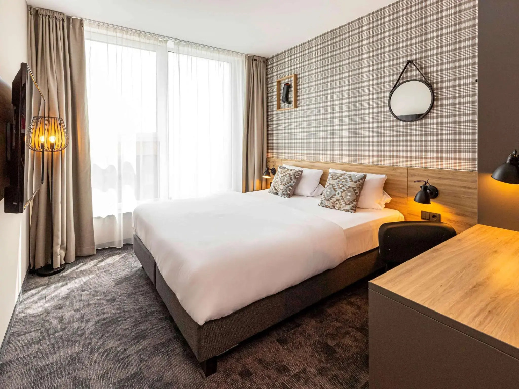Superior Double room (full double bed)