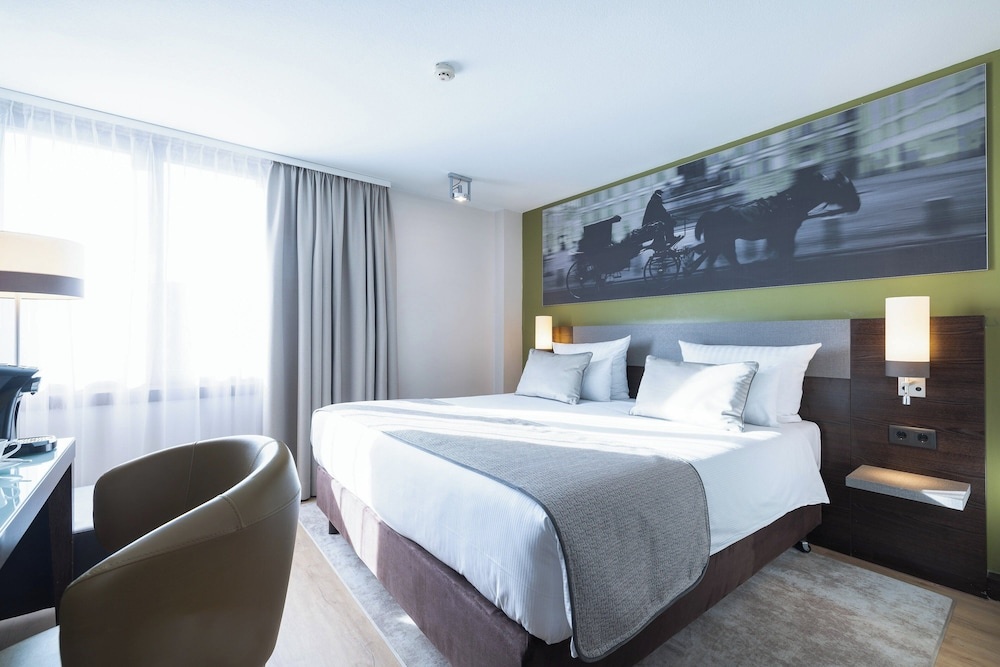 Superior room (full double bed)
