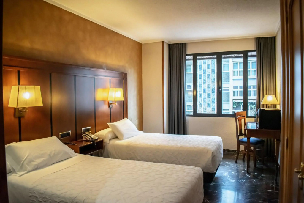 Hotel Condestable Iranzo by null