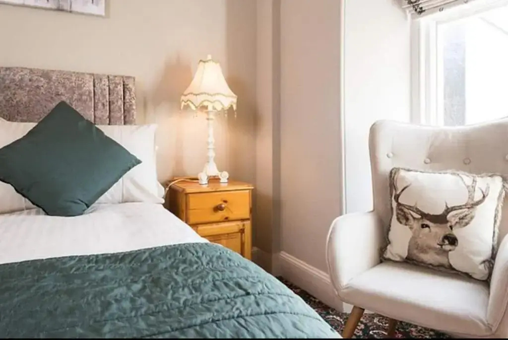 3 Bedrooms Cottage