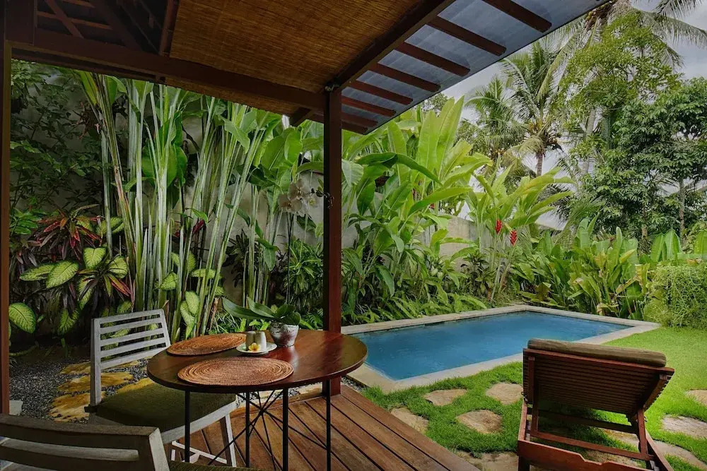 觀景兩臥標準四人房，配有雙人床