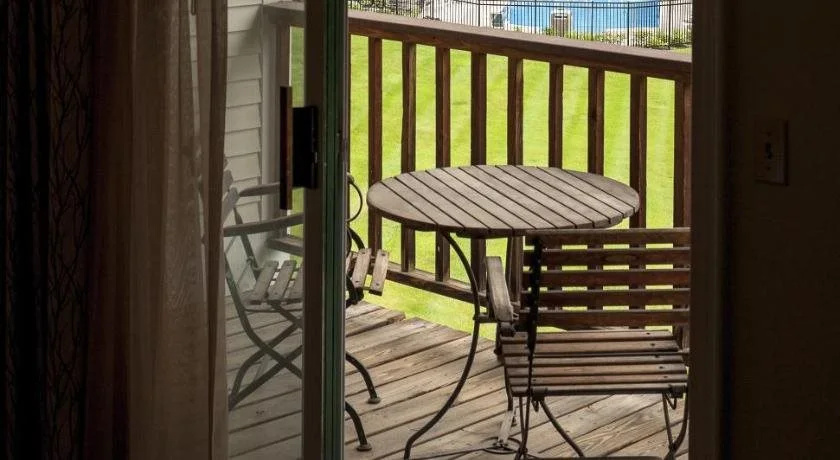 Balcony & Terrace