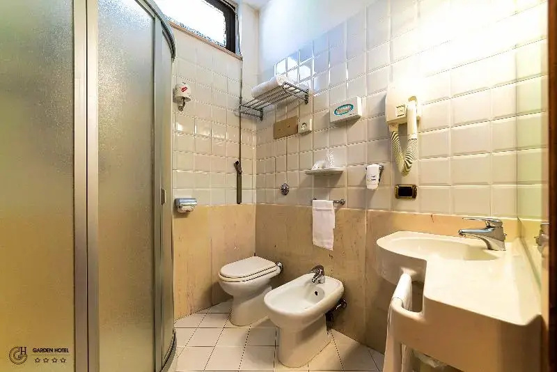 Garden Hotel - Chambres