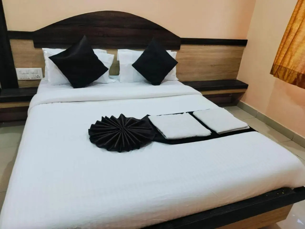 Hotel Sai Laxmi