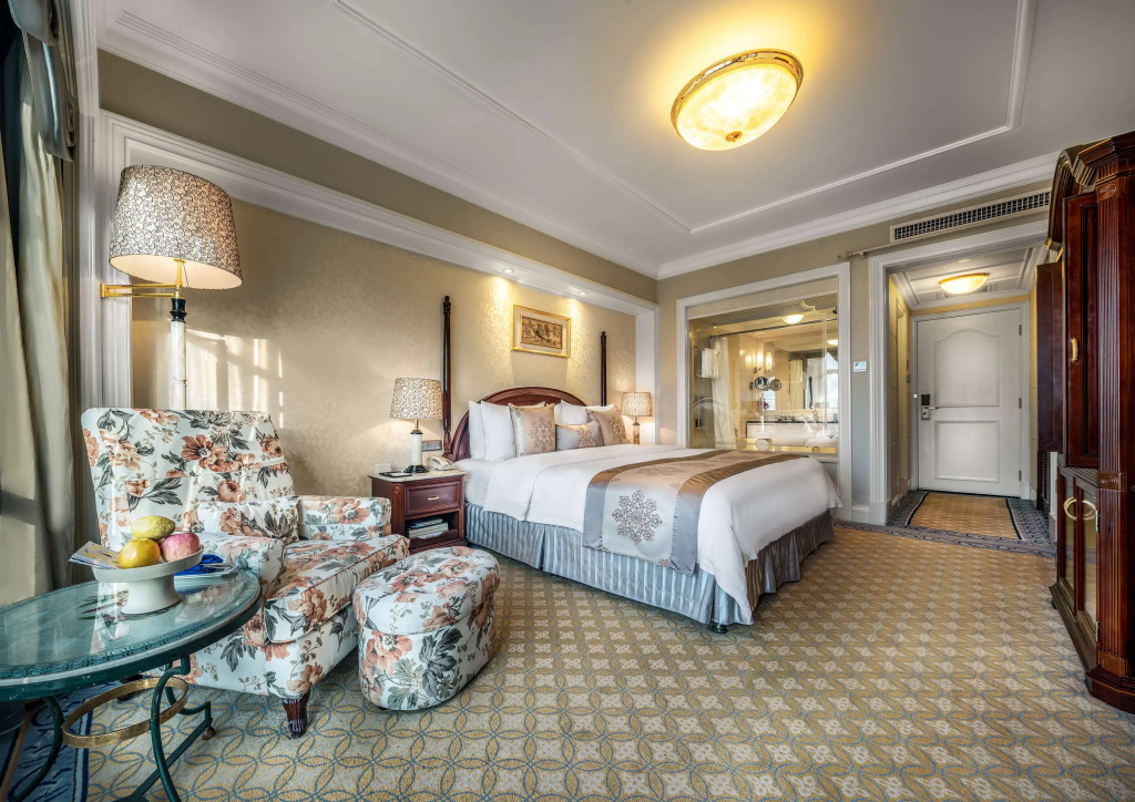 Luxury Double room (full double bed)