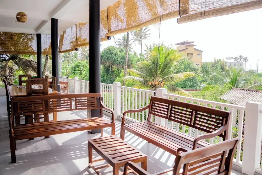 Asanka Surf House & Restaurant with pool