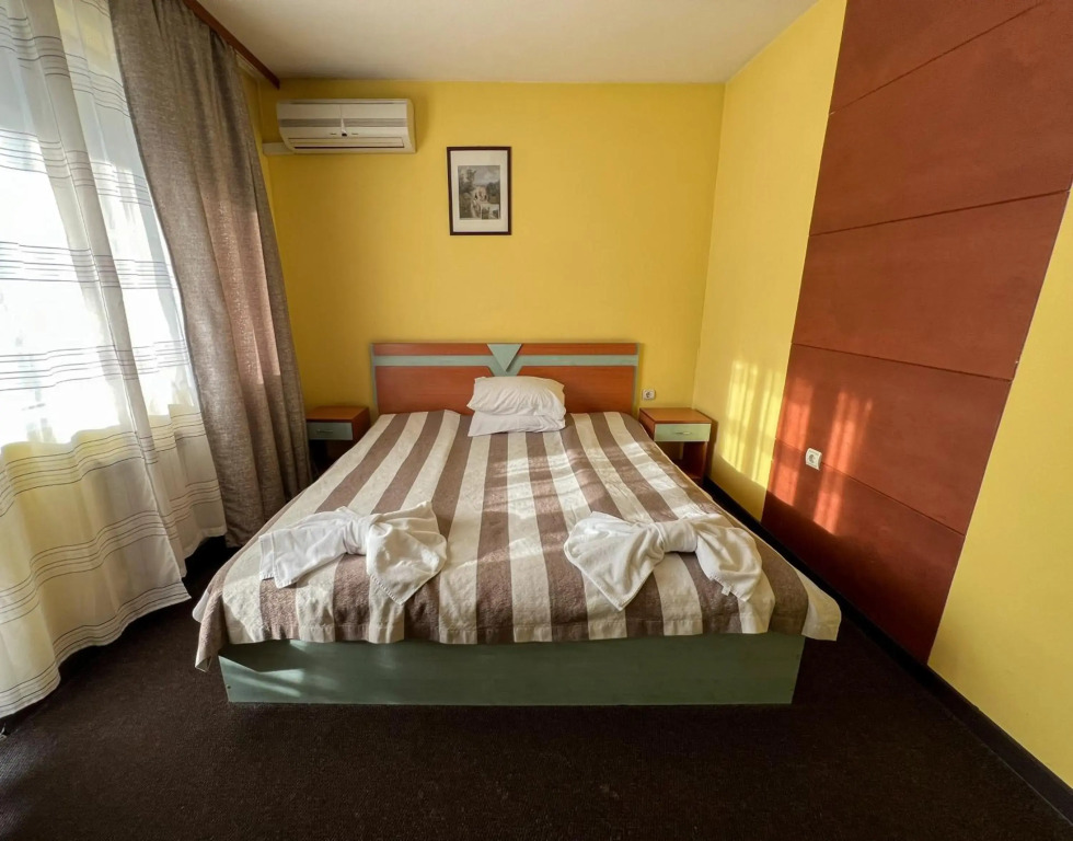 Hotel „Alpha“ by null