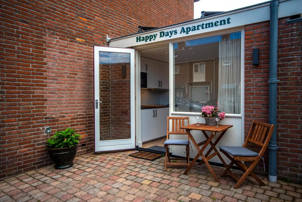 Happy Days Apartment - Luxurious - Free parking on own property