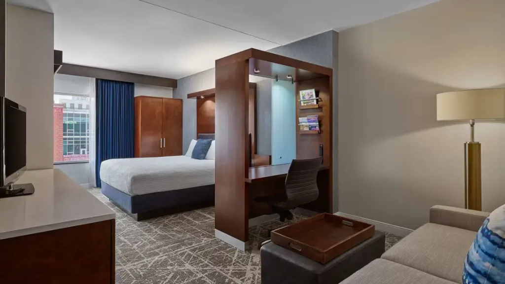 Standard Double Suite (full double bed)