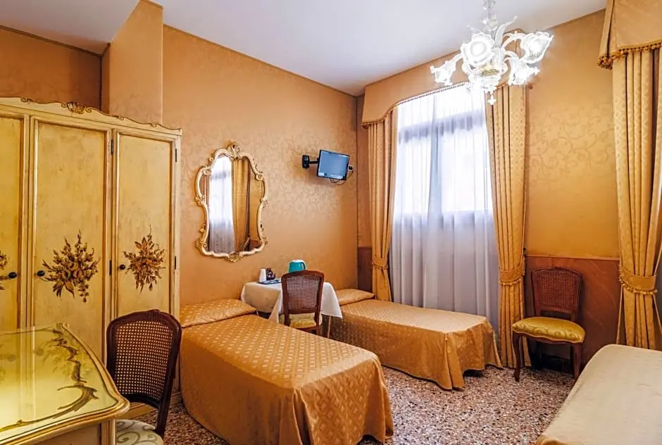 Comfort room