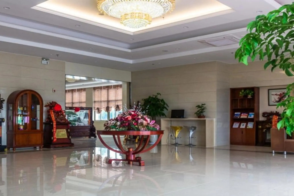 Lobby & Reception