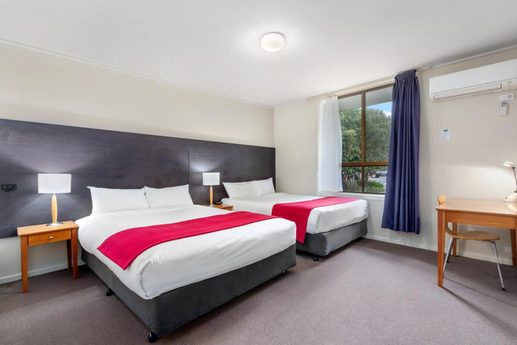 Knox International Hotel & Apartments in Melbourne