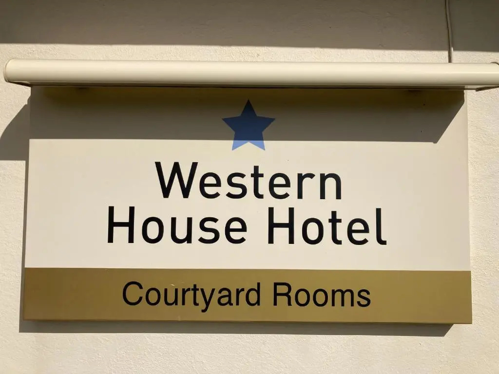 Western House Hotel - Chambres