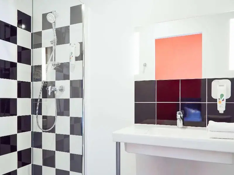 ibis Styles Marseille Vieux Port - Chambres