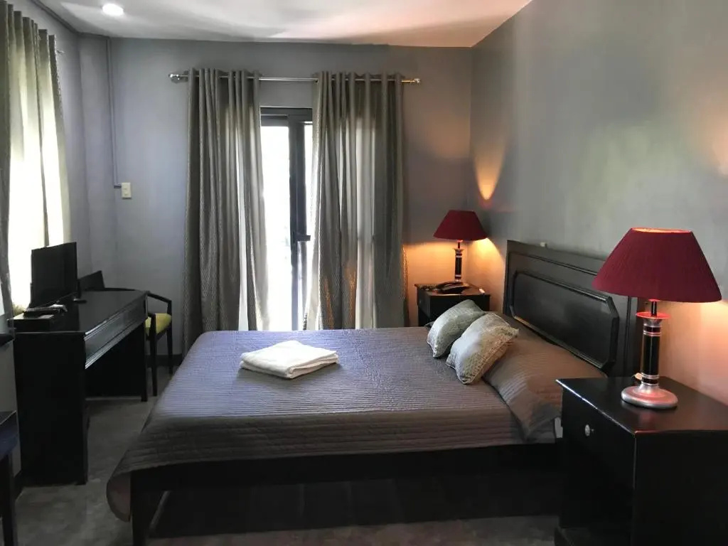 Economy room