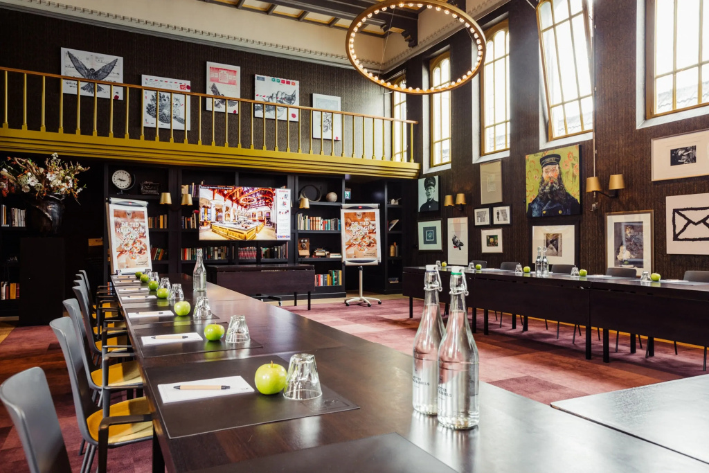 Post-Plaza Hotel & Grand Café - Général