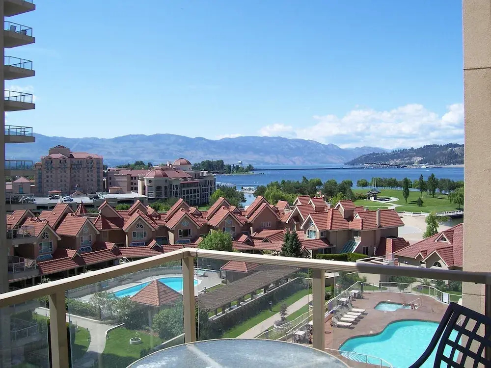 Sunset Waterfront Resort by KVR - фото 16