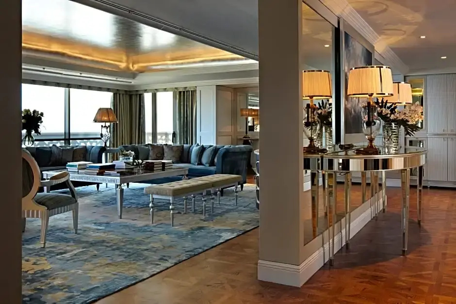 2 Bedrooms Presidential Quadruple Suite with sea view