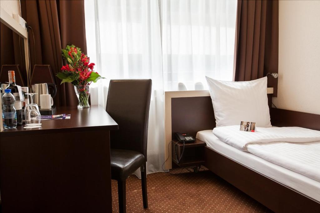 Standard Single room (twin beds) (extra bed not included)