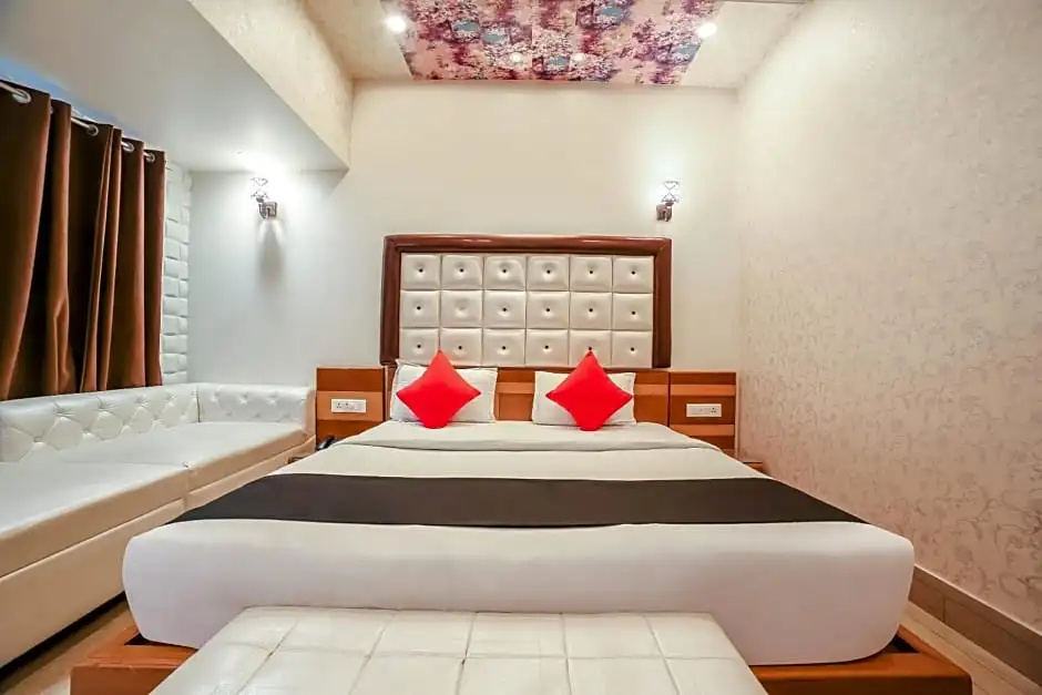 Gopinath The Grand - Chambres