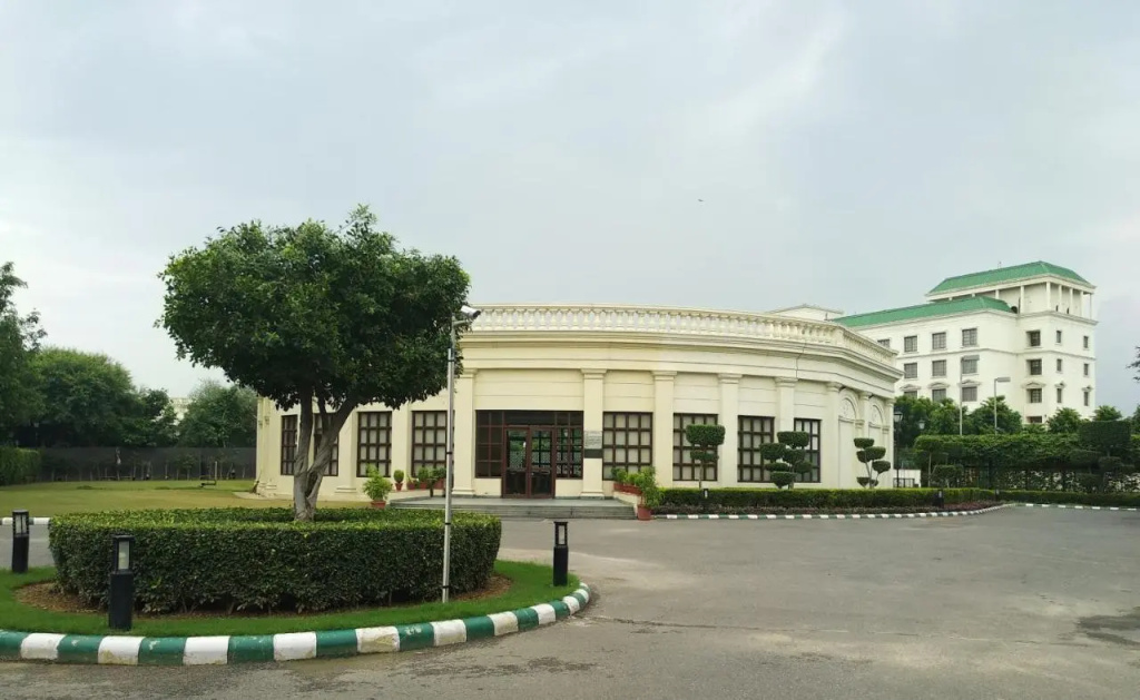 DLF Club 3 - Général