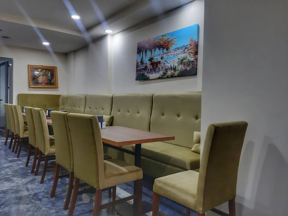 Food & Beverage