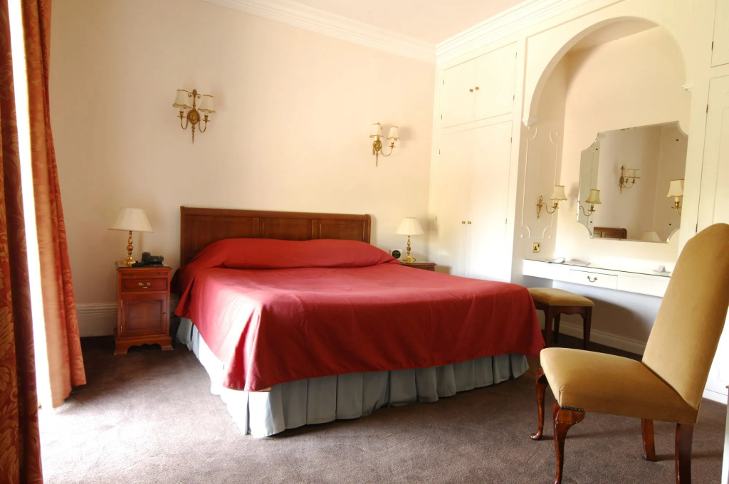 French Horn Hotel - Général