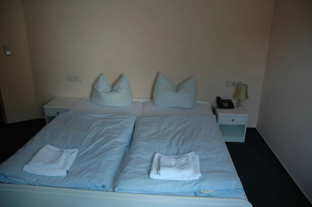 Hotel Zum Neuen Schwan - Chambres