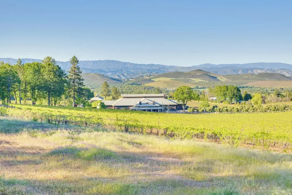 Kelseyville Cottage: Private Deck & On-site Winery