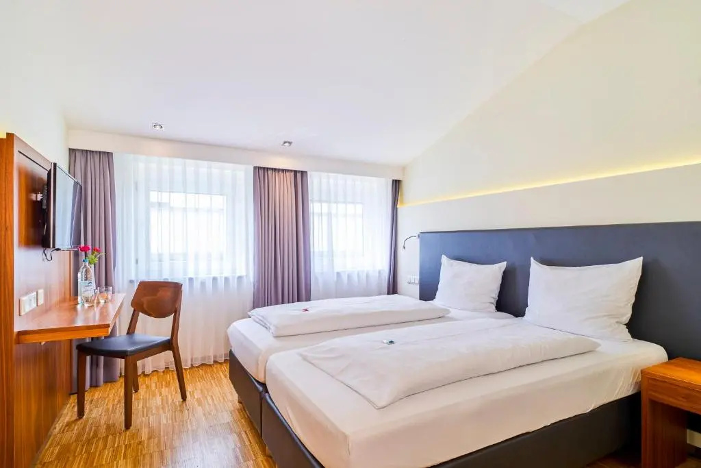 Standard Double room (full double bed)