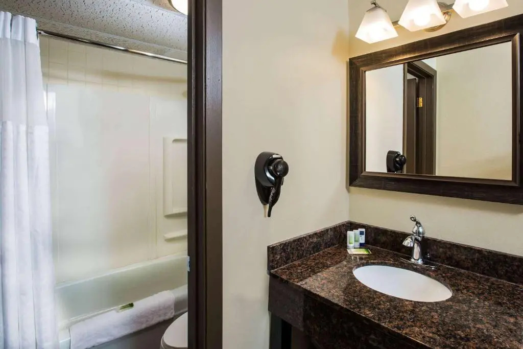 AmericInn by Wyndham Baxter Brainerd - Chambres