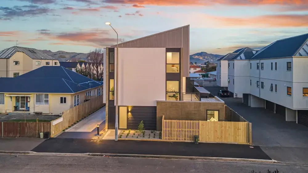 Modern 3 Bedroom Townhouse - Only 10min walk to Stadium