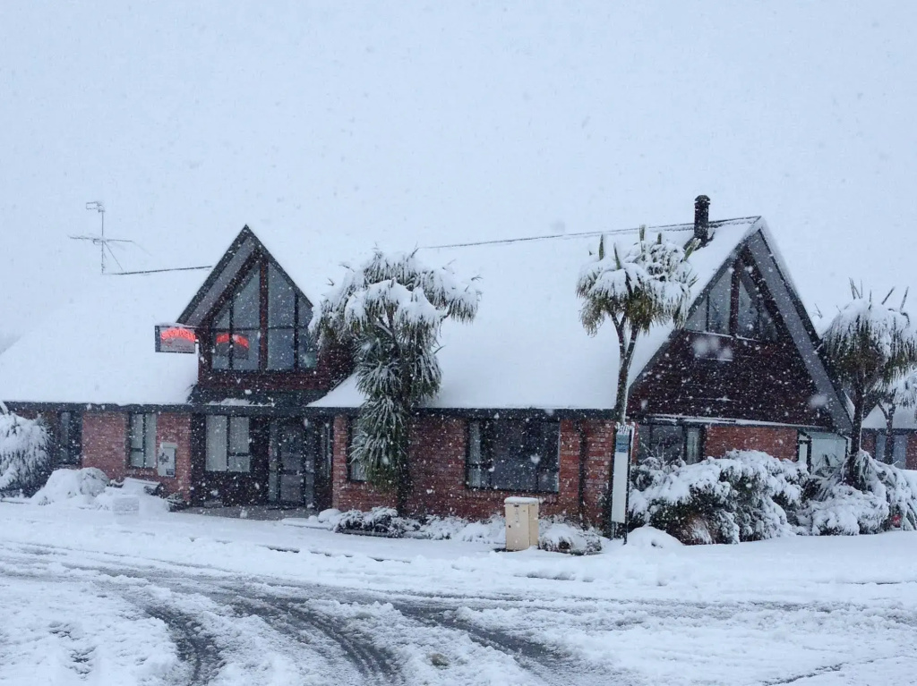 Snow Denn Lodge