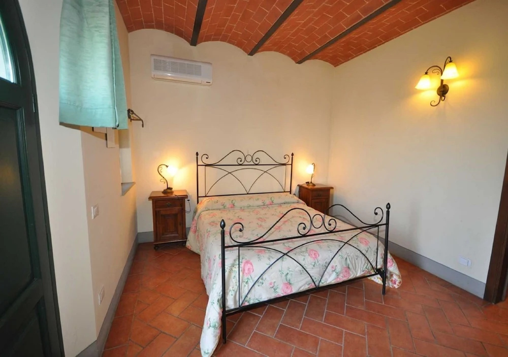 Standard Double Basement room (full double bed)