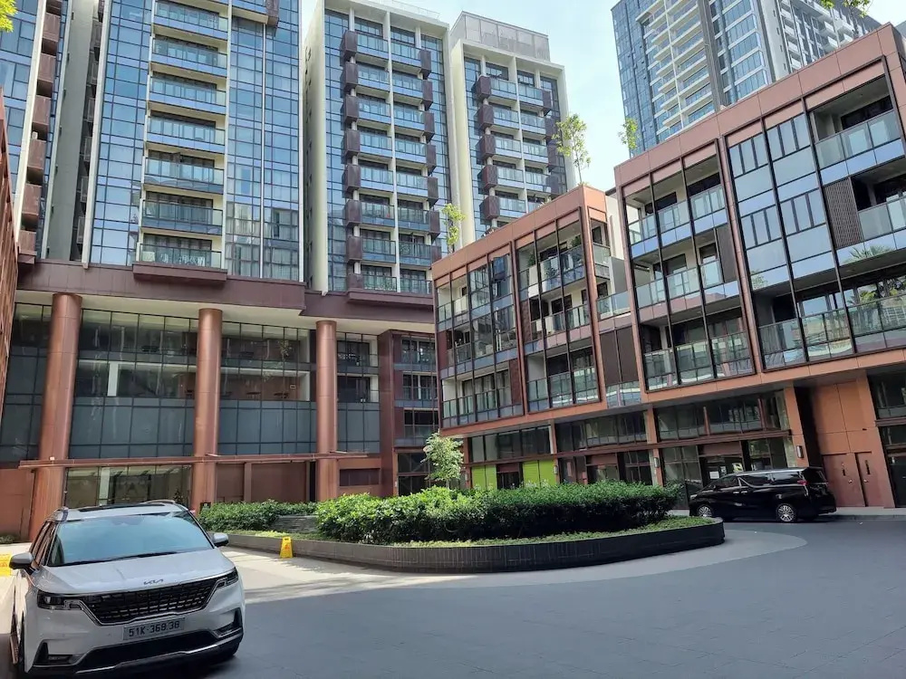 Nice Apartments at Metropole Thu Thiem