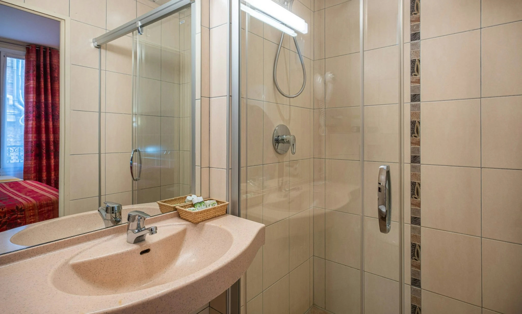 Hôtel Terminus Montparnasse 25