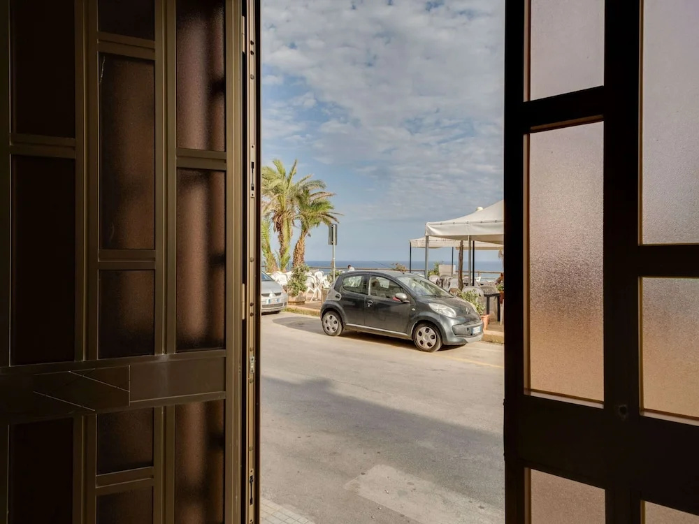 Belvilla by OYO Marinella House