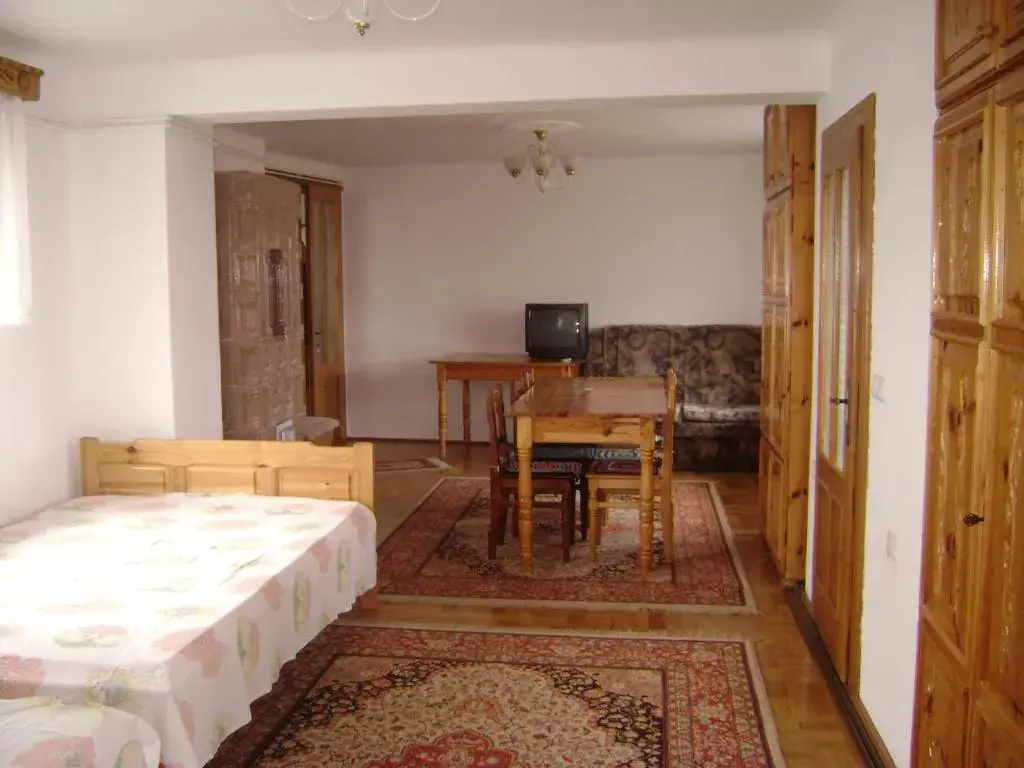 Standard Quadruple room with balcony
